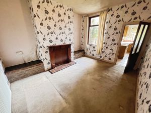 Dining room- click for photo gallery